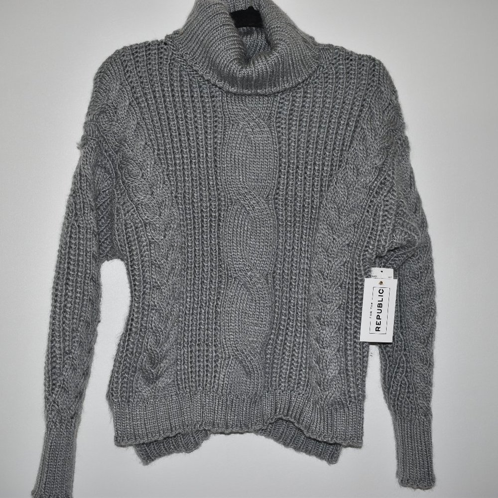 For The Republic Women's New Grey Knit Turtle Neck